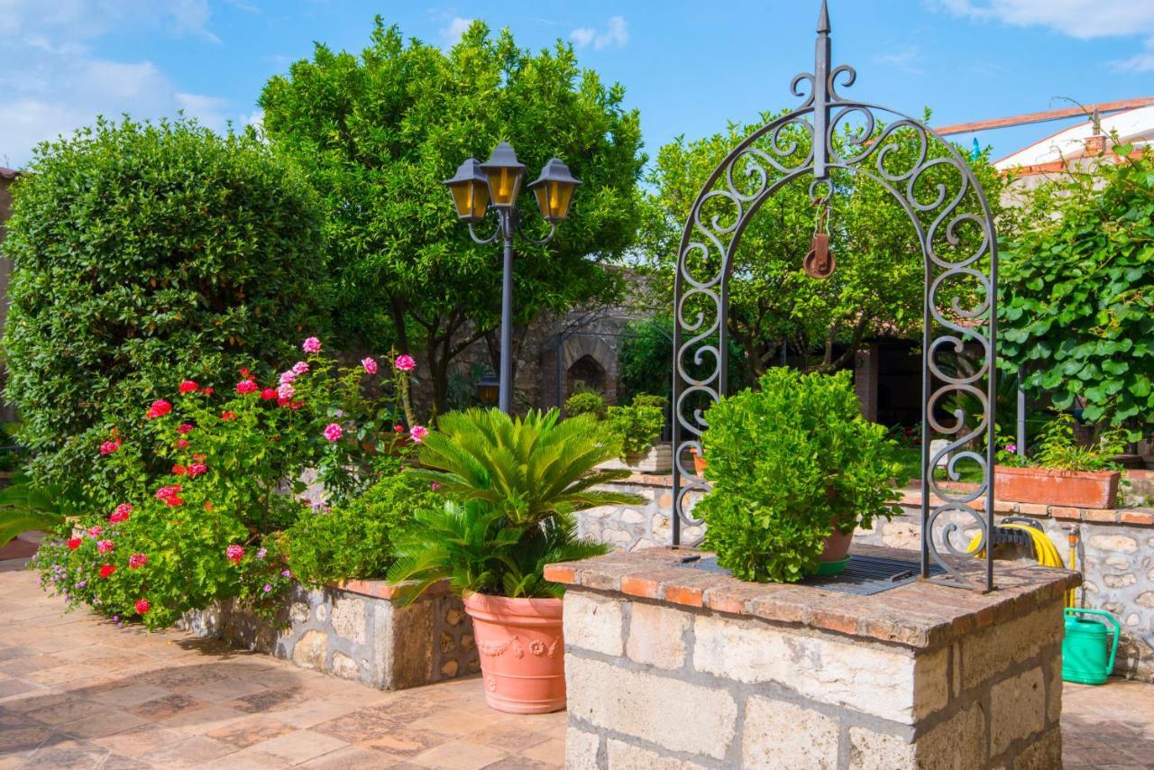 Torre Caetana Bed & Breakfast Minturno Dış mekan fotoğraf