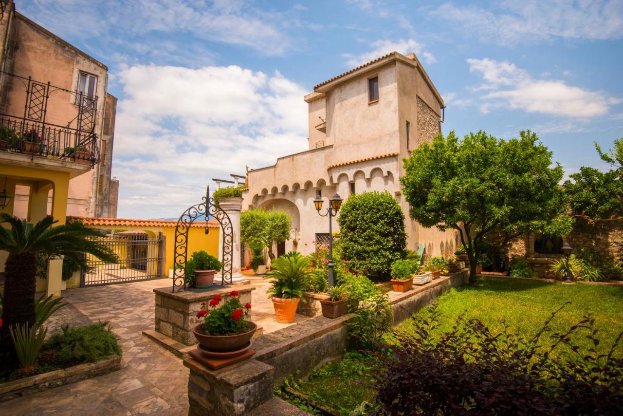 Torre Caetana Bed & Breakfast Minturno Dış mekan fotoğraf