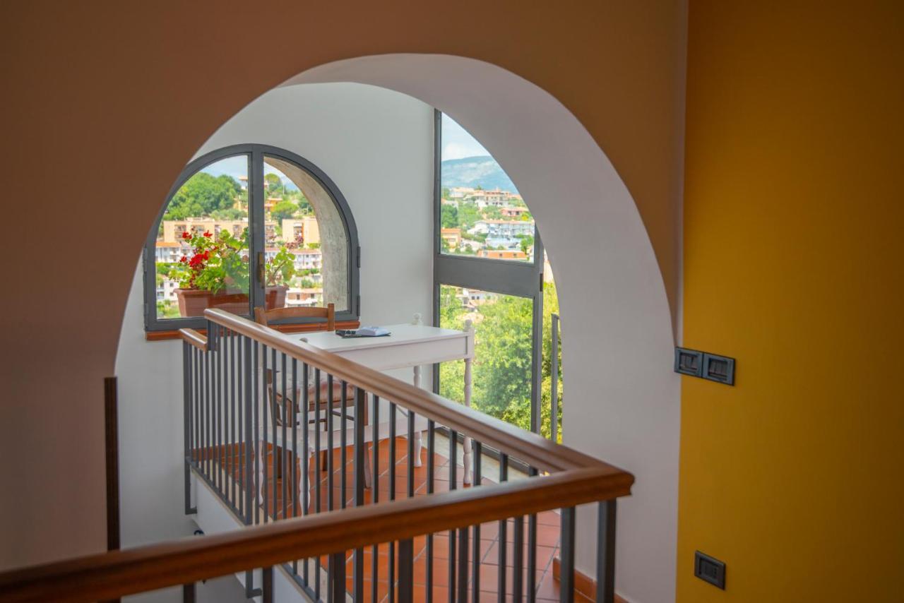 Torre Caetana Bed & Breakfast Minturno Dış mekan fotoğraf