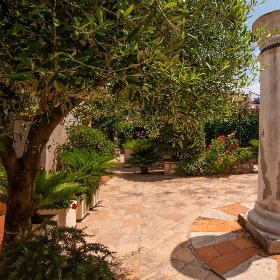 Torre Caetana Bed & Breakfast Minturno Dış mekan fotoğraf